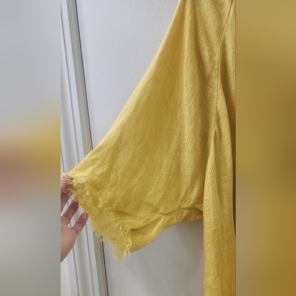 Massimo Dutti Yellow V-Neck Women's Top, Size Medium,‎ Linen. - Picture 5 of 10